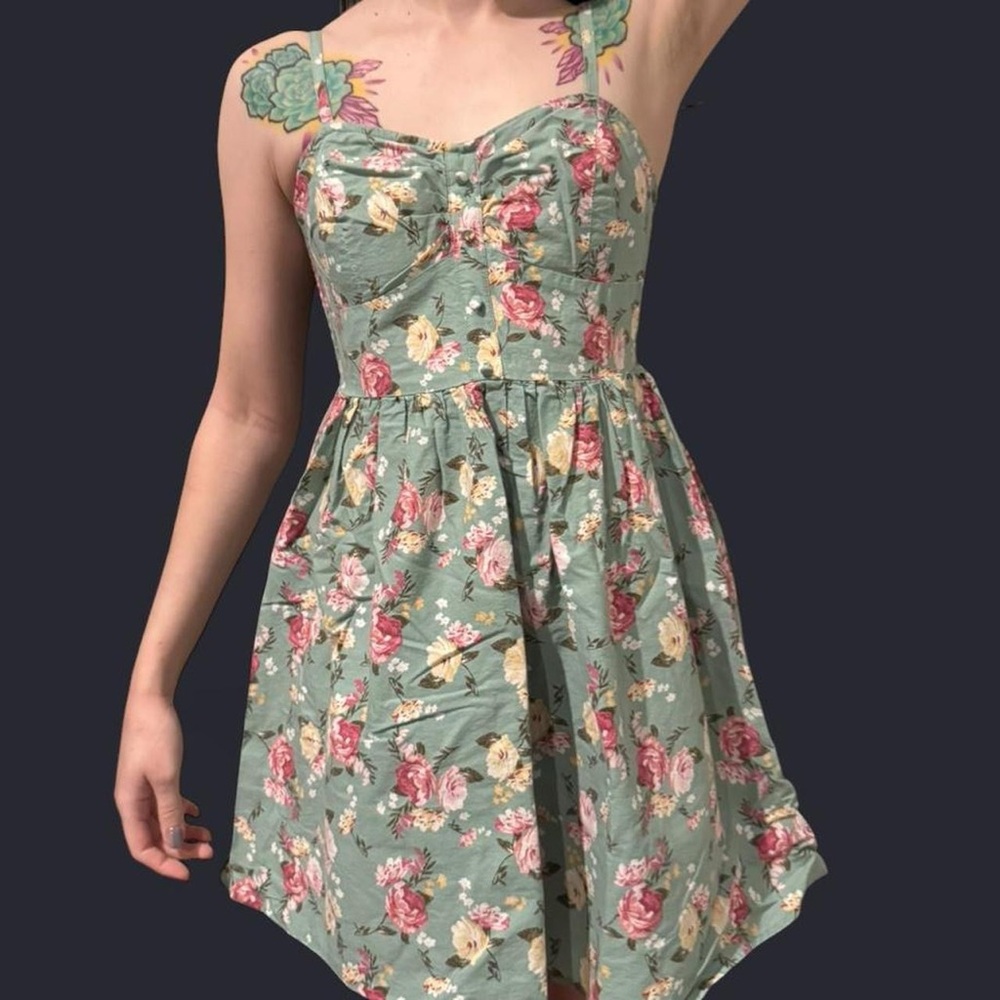XXI / Floral Print Sundress / Mint Green Multicolor / Flared / Size S